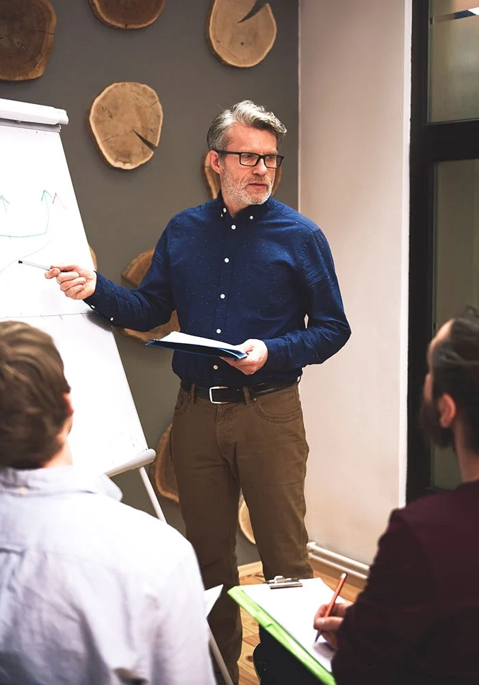 professor-is-taking-his-lecture